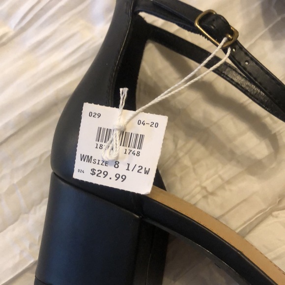 NWT shoes. Black heel and strap .brash. 8.5w. - Picture 3 of 8